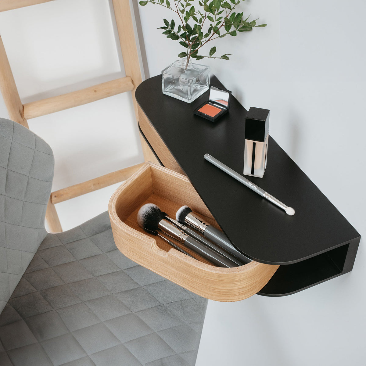 Floating shelf with two drawers, oak and black