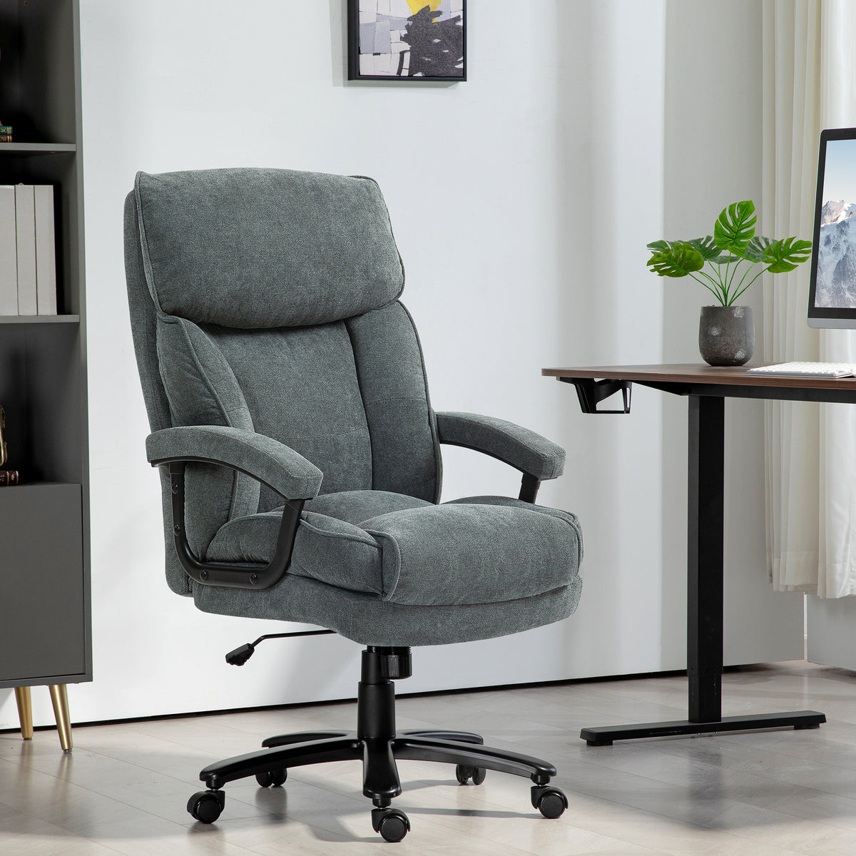Heavy-Duty Office Chair
